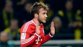 Goetze-Haende-hoch.jpg