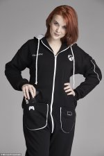 37821D7400000578-3754325-The_Xbox_Onesie_also_features_customisable_Gamertag_embroidery-a-19_147.jpg